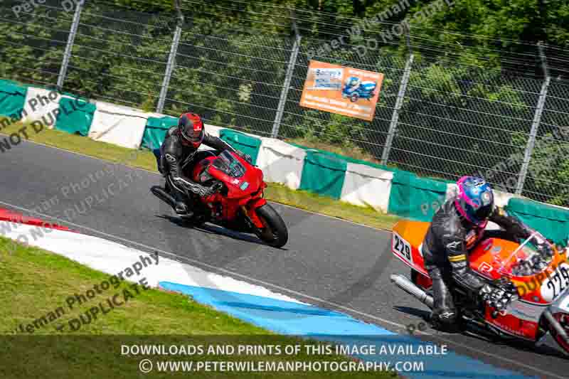 enduro digital images;event digital images;eventdigitalimages;mallory park;mallory park photographs;mallory park trackday;mallory park trackday photographs;no limits trackdays;peter wileman photography;racing digital images;trackday digital images;trackday photos